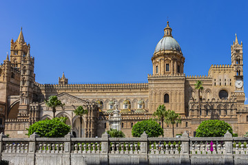 Fototapeta na wymiar Arab-Norman architectural style of Cathedral Santa Vergine Maria Assunta in Palermo, Sicily. Palermo Cathedral is cathedral church of Roman Catholic Archdiocese of Palermo, it erected in 1185.