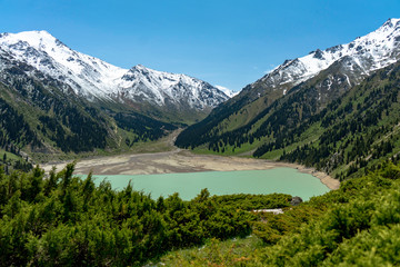 Fototapeta na wymiar Kasachstan Big Almaty Lake