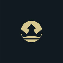 Crown logo Icon template design in Vector illustration .