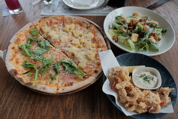 pizza with mushrooms and cheese