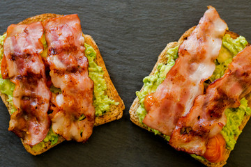 avocado toast with cherries tomatoes and bacon