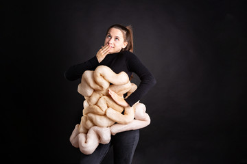 026_intestine_woman_health