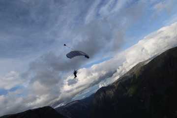 Naklejka na ściany i meble Skydivers over Voss Norway