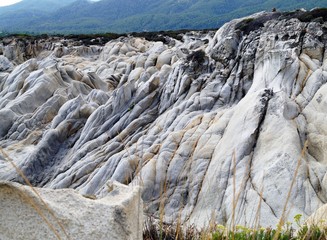 beautiful architectural creations of nature out of the sand on the seaside slopes and cliffs