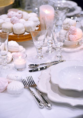 Luxury holiday place (table) setting