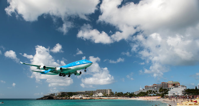 Big plane is landing at Juliana airport, Saint Martin. One of the most dangerous airport in the world. Taken the december 11th, 2015.
