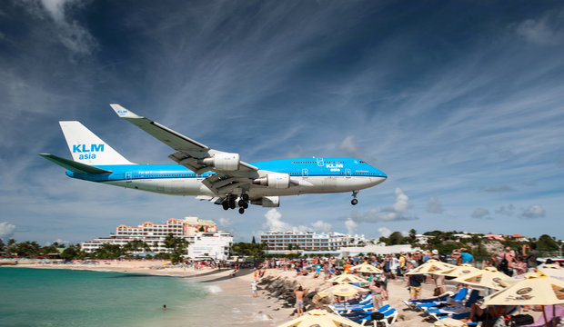 Big plane is landing at Juliana airport, Saint Martin. One of the most dangerous airport in the world. Taken the december 11th, 2015.