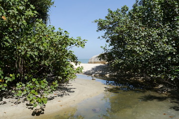 Malaysia Flussmündung am Strand