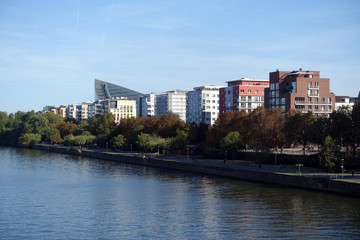 Fototapeta na wymiar Main in Frankfurt