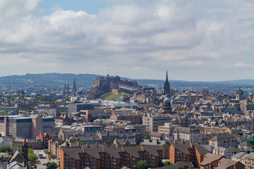 Obraz premium High angle view of the cityscape from Holyrood Park