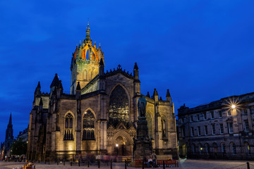 Fototapeta na wymiar Night view of the St Giles' Cathedral