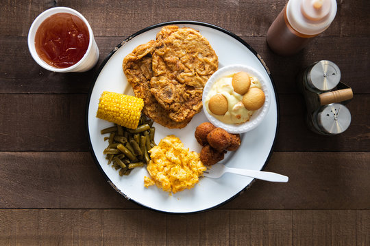 360_F_324021684_MKiJtZY8szgJBiZClralbue3