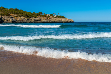 Fototapeta na wymiar Strand Urlaub am Meer Sommer Mallorca Cala Mandia