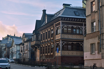 Obraz premium old beautiful wooden house. Nizhny Novgorod. Russia