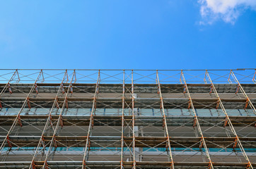 建設中のマンション