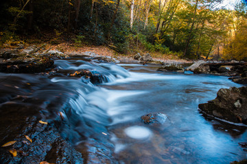 Obraz na płótnie Canvas Fall mountain stream