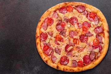 Pepperoni Pizza with Mozzarella cheese, salami, ham
