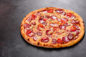 Pepperoni Pizza with Mozzarella cheese, salami, ham