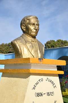 Statue De Benito Juarez Au Mexique