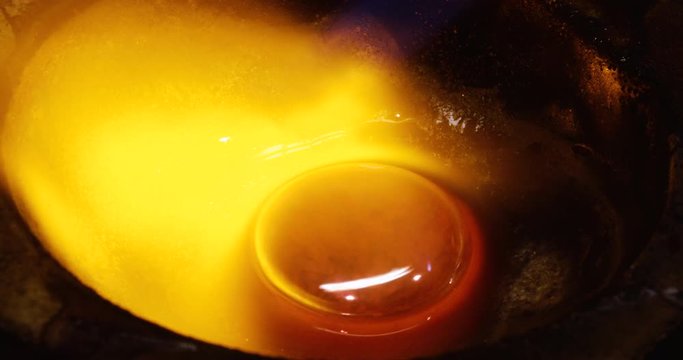 Sciogliendo l'oro
