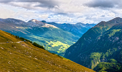Fototapeta premium View on Grossglockner mountain pass, Austria