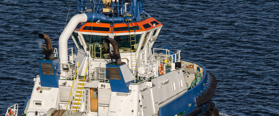 TUGBOAT - Auxiliary ship on a cruise at sea