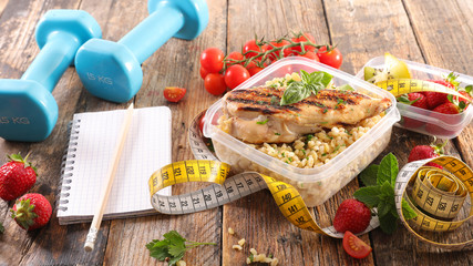 healthy lunch box- fit food concept