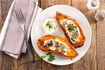 baked sweet potato filling with cream, garlic and herbs