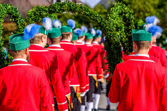 famous schaefflertanz in murnau am staffelsee - germany