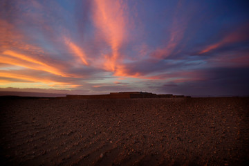 Obraz premium Atardecer en desierto del Sahara