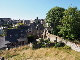 Dinan – malerische Stadt im Westen Frankreichs 