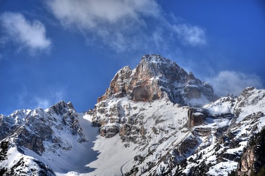 Minte Cristallo, Tofana, Tofana di Mezzo, Fanesgruppe, Dolomiten, Sextener Dolomiten, Hohe Gaisl, S&uuml;dtirol, Venetien, Winter, Sturm, Wind, Verwehung, Schnee, Schneeverwehung, Dolomitenstra&szlig;e, H&ouml;hlenst