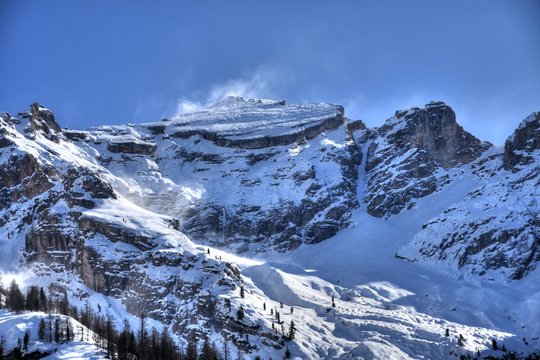 Minte Cristallo, Tofana, Tofana di Mezzo, Fanesgruppe, Dolomiten, Sextener Dolomiten, Hohe Gaisl, S&uuml;dtirol, Venetien, Winter, Sturm, Wind, Verwehung, Schnee, Schneeverwehung, Dolomitenstra&szlig;e, H&ouml;hlenst