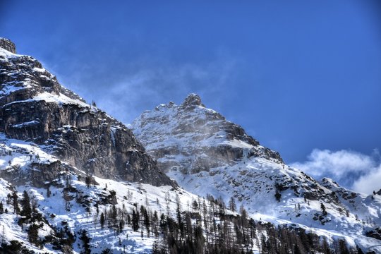 Minte Cristallo, Tofana, Tofana di Mezzo, Fanesgruppe, Dolomiten, Sextener Dolomiten, Hohe Gaisl, S&uuml;dtirol, Venetien, Winter, Sturm, Wind, Verwehung, Schnee, Schneeverwehung, Dolomitenstra&szlig;e, H&ouml;hlenst