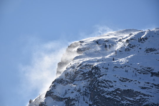Minte Cristallo, Tofana, Tofana di Mezzo, Fanesgruppe, Dolomiten, Sextener Dolomiten, Hohe Gaisl, S&uuml;dtirol, Venetien, Winter, Sturm, Wind, Verwehung, Schnee, Schneeverwehung, Dolomitenstra&szlig;e, H&ouml;hlenst