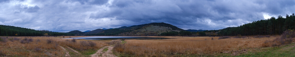 Fototapeta na wymiar Pivska lakes on a cloudy winter day