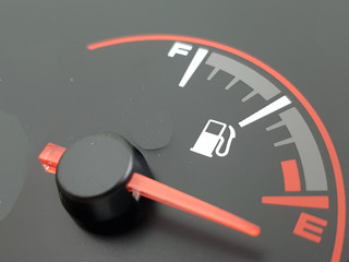 Naklejka premium Fuel pointer indicate close up 