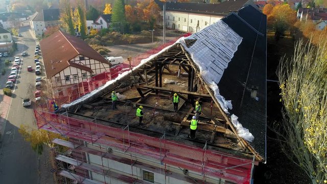 Germersheim Stengelkaserne / workers on a roof / Aerial shot 