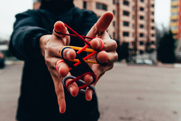 conundrum game with fingers