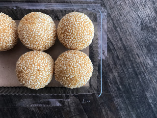 Image of Sesame Seed Balls , sticky rice snack filled with sweet mung bean. Photographed in group...