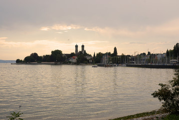 Fototapeta na wymiar Friedrichshafem am Bodensee – Stadt derZeppeline