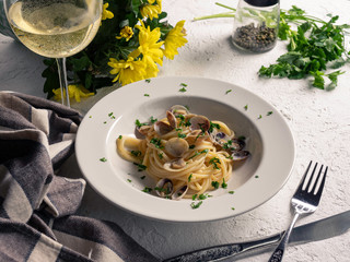 Saporito piatto di spaghetti con le vongole