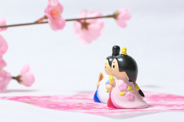 お雛様とお内裏様