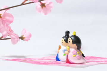 お雛様とお内裏様