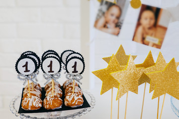 First birthday cakes with stars