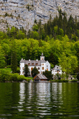 Obraz premium Austria, Hallstatt historical village. UNESCO world heritage site, old European architecture. Hallstatt is iconic world landmark.