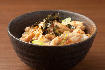 せせりのネギ塩丼