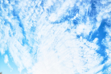 Fototapeta na wymiar Beautiful vast blue sky with amazing cloud background