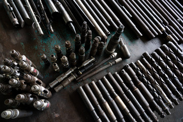 Wireline oil and gas tool equipment