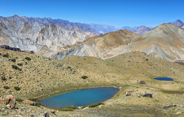 Fototapeta na wymiar Turquoise lake along Markha valley trek, Ladakh, India